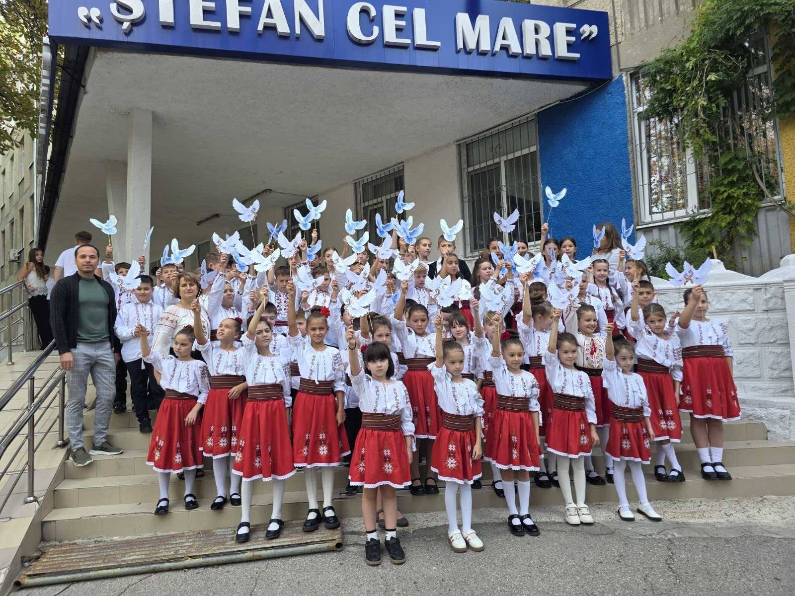Instituția Publică Liceul Teoretic „Ștefan cel Mare” — photo 1